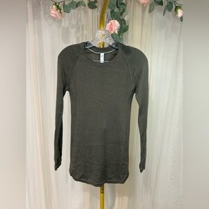 Lululemon Size 2 Olive Green Cashmere Blend Knit Long Sleeve Top